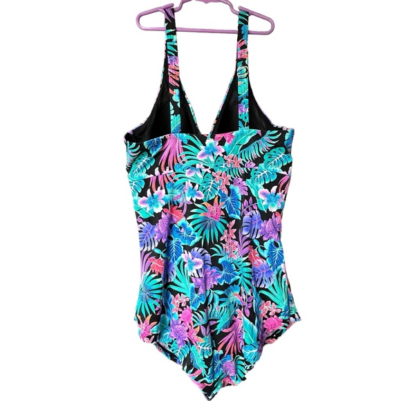 NWT Sarong Front Style Swimsuit with Wire Free Bra Size 20 - Picture 4 of 12